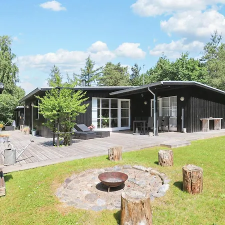 4 Star In Hals-by Traum * Hals